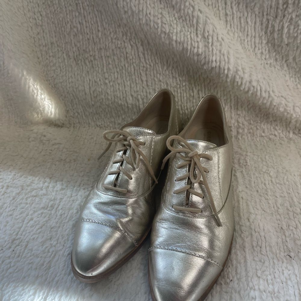Metallic Gold Lace-Up Women's Oxford Shoes - Picture 2 of 10